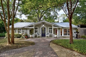Exterior - Adams Guest Full House, King Williams Area, Southtown (San Antonio)