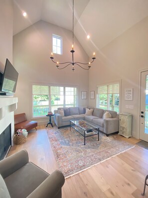 Smart TV, fireplace, books