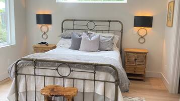 2 bedrooms, desk, iron/ironing board, free WiFi