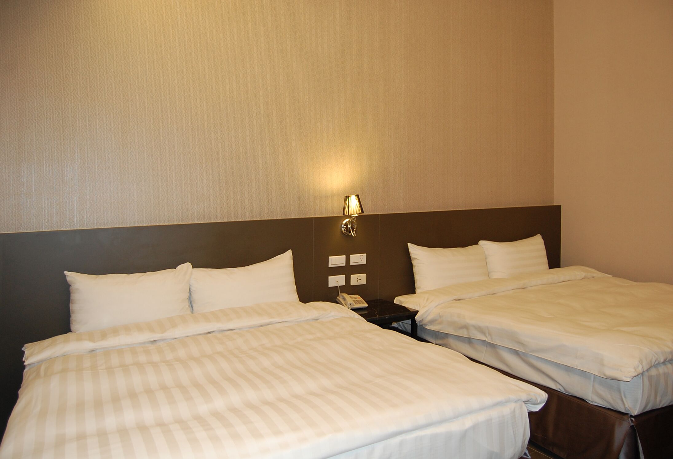 elite quadruple room | desk, blackout curtains, soundproofing, free wifi
