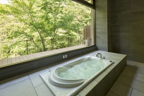 <BLISS> Luxury Twin Room, River View, Ground Floor, with Jacuzzi | Bathroom | Free toiletries, hair dryer, slippers, electronic bidet