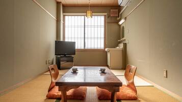 Chambre Tradition (Japanese Style, For 2 People) | Fer et planche à repasser, Wi-Fi gratuit