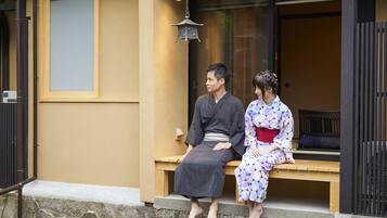 Private Vacation Home | Balcony