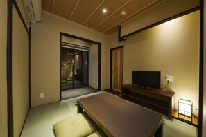 Flat-screen TV - Rinn Tsukinuke (Kyoto)