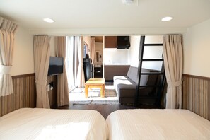 遮光窗帘、免费 WiFi、床单