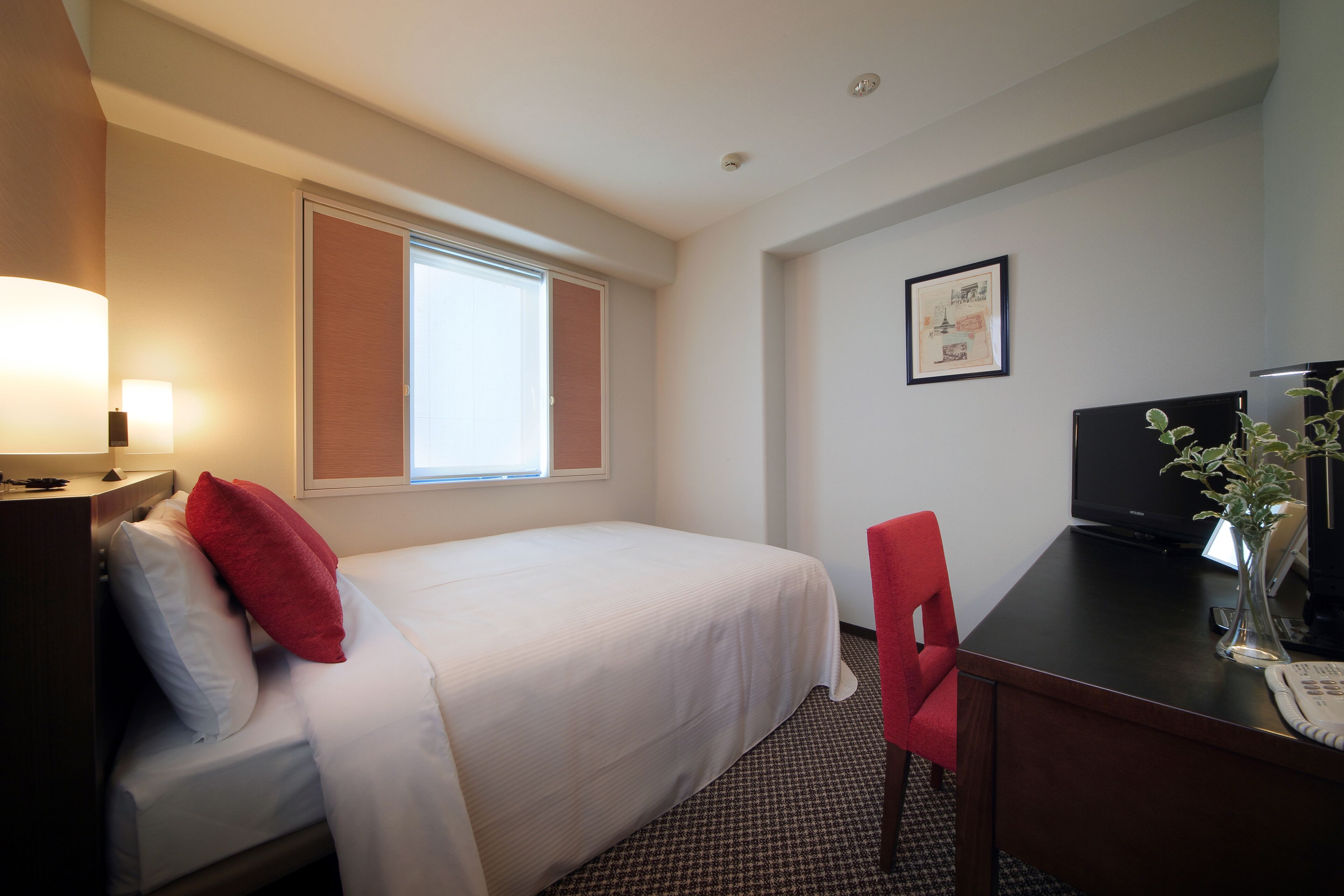 standard double room, non smoking | desk, free wifi, bed sheets