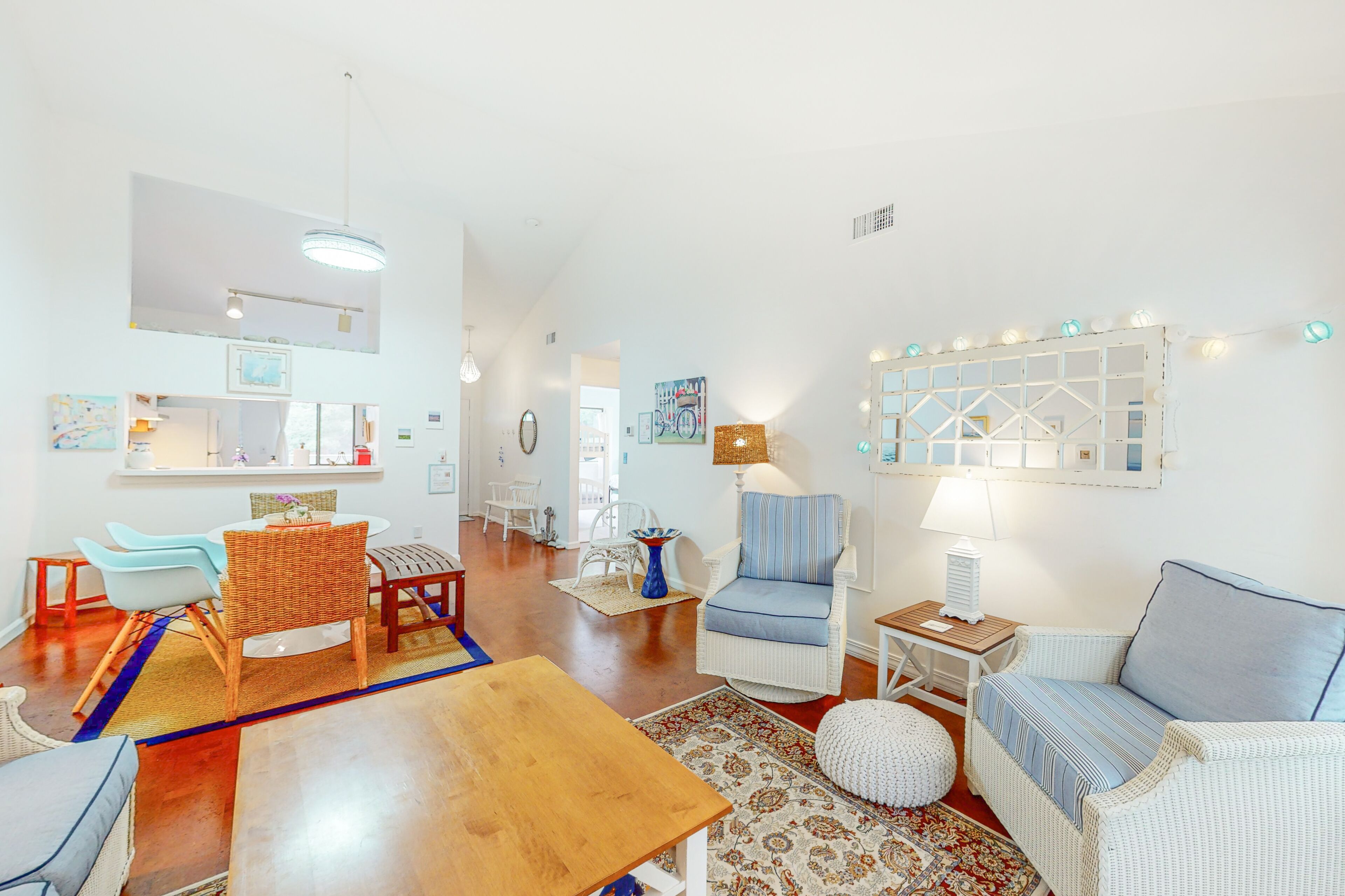 Charming second-floor retreat with a full kitchen and balcony view