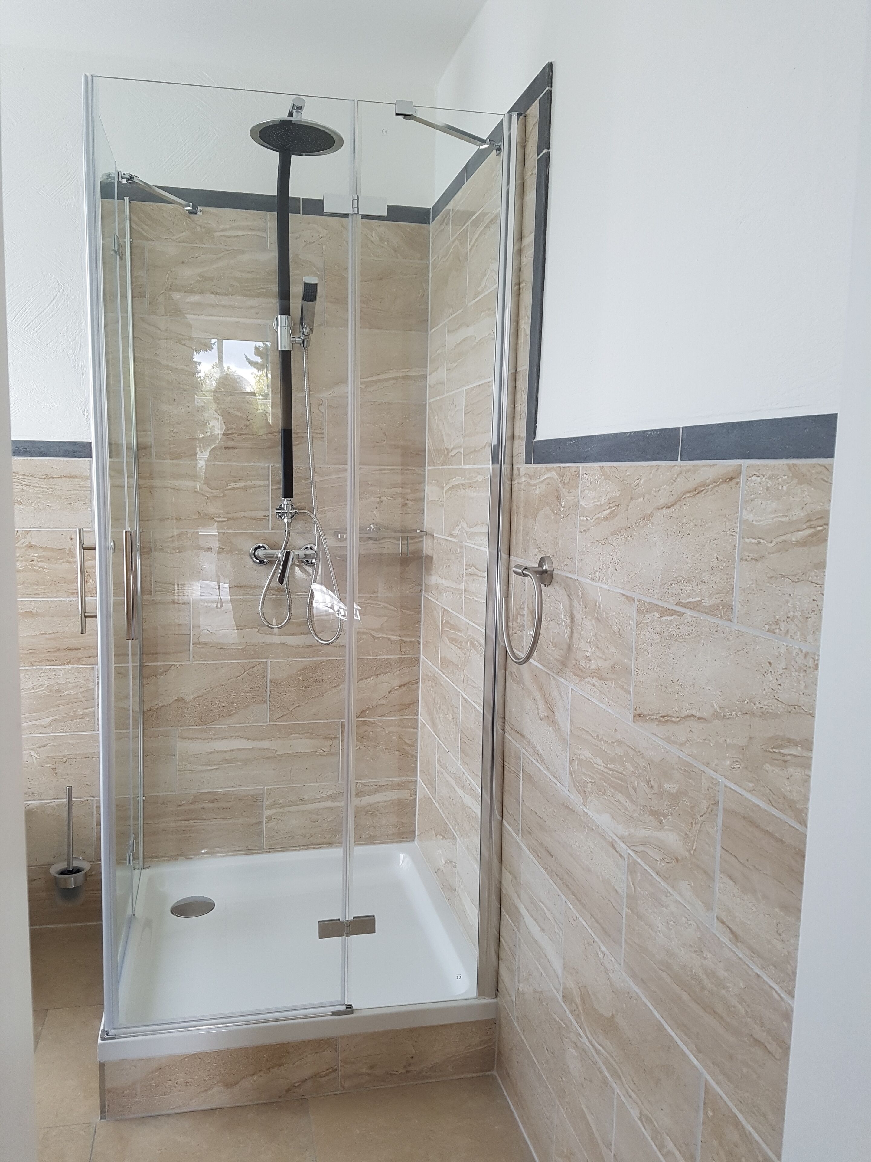 Comfort-Zimmer (Zimmer Nr. 4) | Dusche im Bad