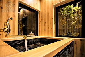 Private Vacation Home | Bathroom | Combined shower/bathtub, spring water bathtub, rainfall showerhead - Kyoranーkyogetsutei (Kyoto)