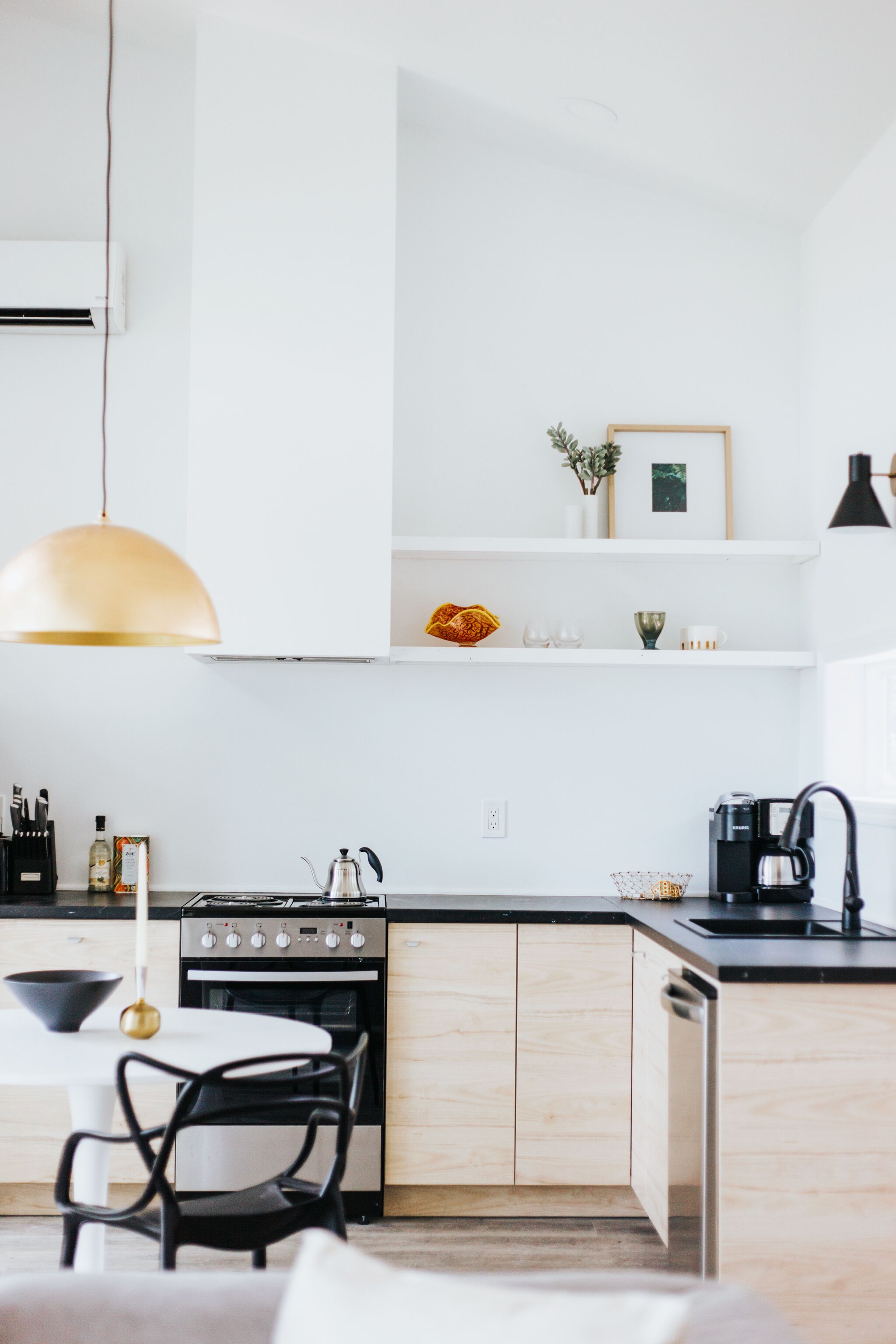 Romantic Tree House Retreat, Private 15 Acres, Mountain Views, Ofuro Soaking Tub