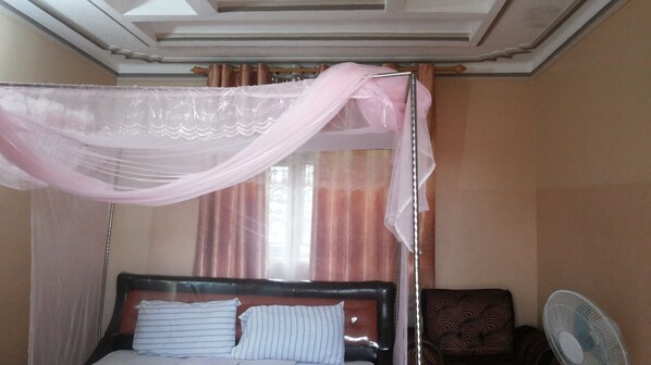 Deluxe Single Room | Individually furnished, soundproofing, free WiFi, bed sheets