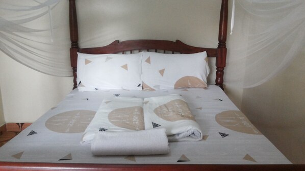 Chambre Double Deluxe | Ameublement personnalisé, chambres insonorisées, Wi-Fi gratuit