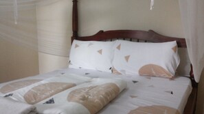 华丽双人房 | 特色家居、隔音、免费 WiFi、床单