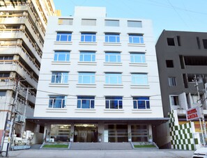 Front of property - Hotel Limra Vadodara (Vadodara)