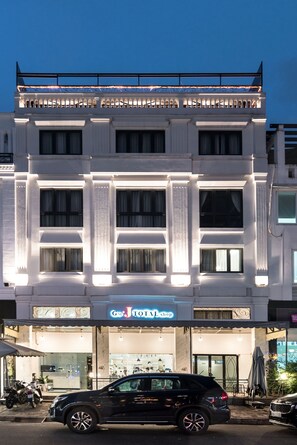 Front of property – evening/night