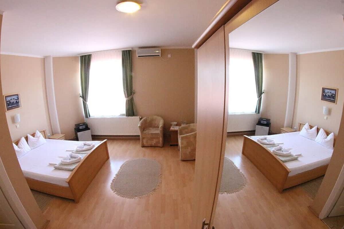 经典双人房 | 迷你吧、免费婴儿床、免费 WiFi