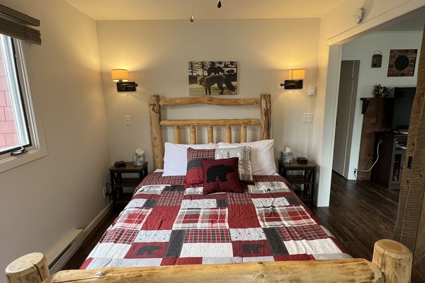 2 bedrooms, iron/ironing board, travel crib, free WiFi