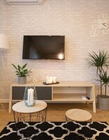 Apartment (Zamkowa 4) | Living room | Flat-screen TV