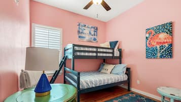 3 bedrooms, desk, iron/ironing board, travel cot