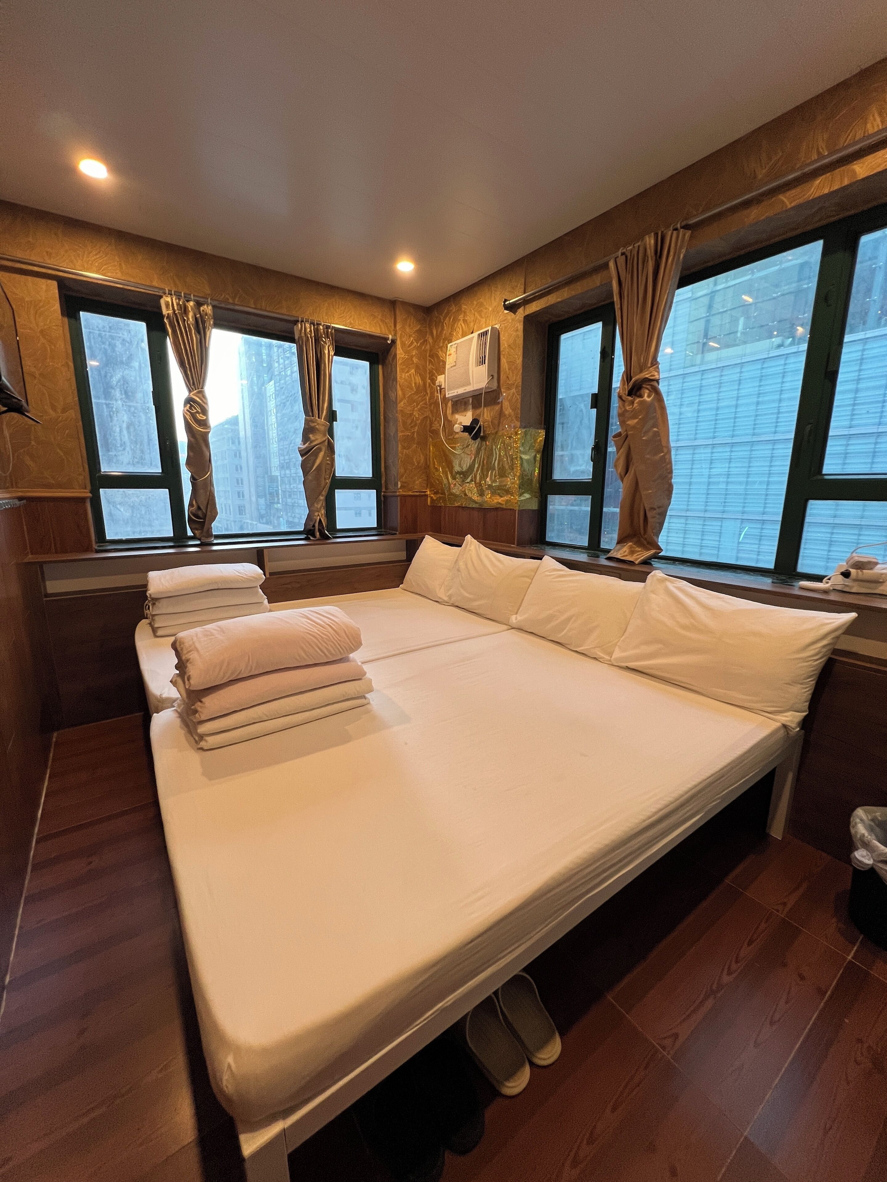 Standard Quadruple Room | Free WiFi, bed sheets, wheelchair access