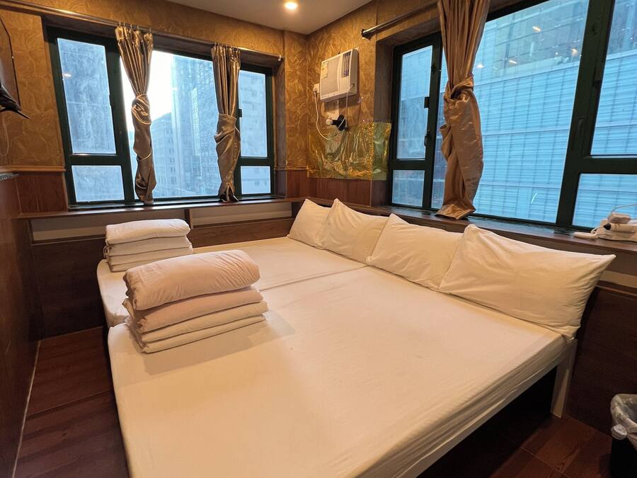 Standaard vierpersoonskamer | Gratis wifi, beddengoed, rolstoeltoegankelijk