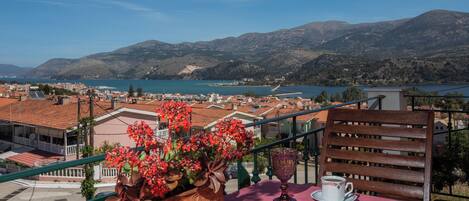 Panoramic Apartment | Terrace/patio