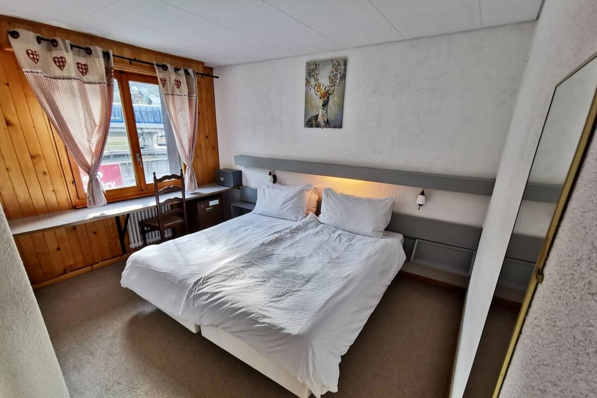 Individually decorated, individually furnished, soundproofing, free WiFi