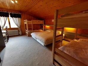 Individually decorated, individually furnished, soundproofing, free WiFi