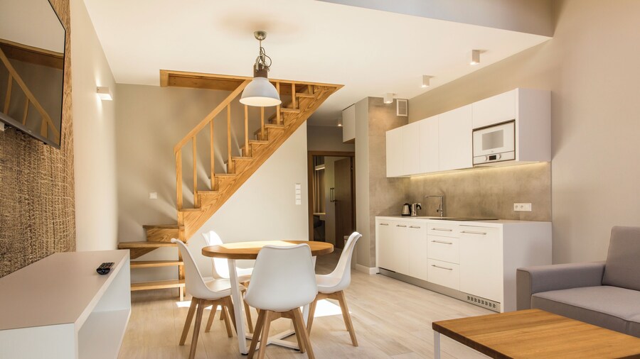 Royal Hill Residence