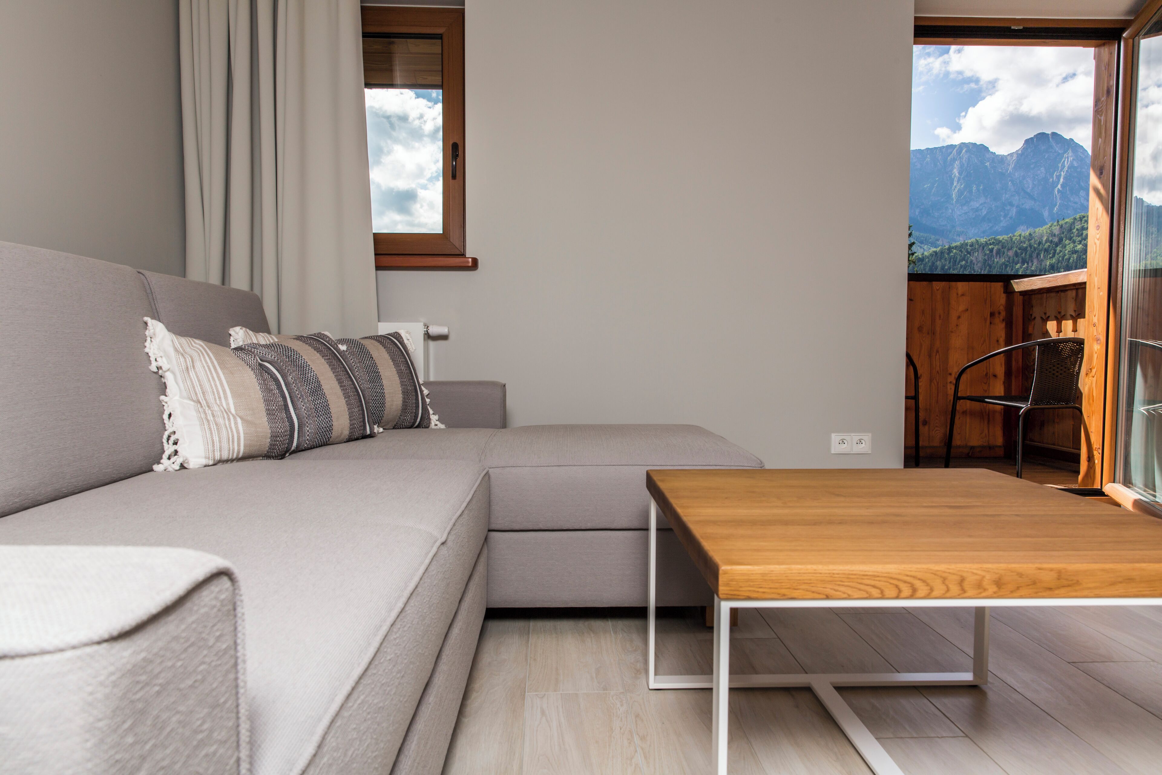 Apartament Royal Hill Residence 12 | Tabla de planchar con plancha, wifi gratis, ropa de cama
