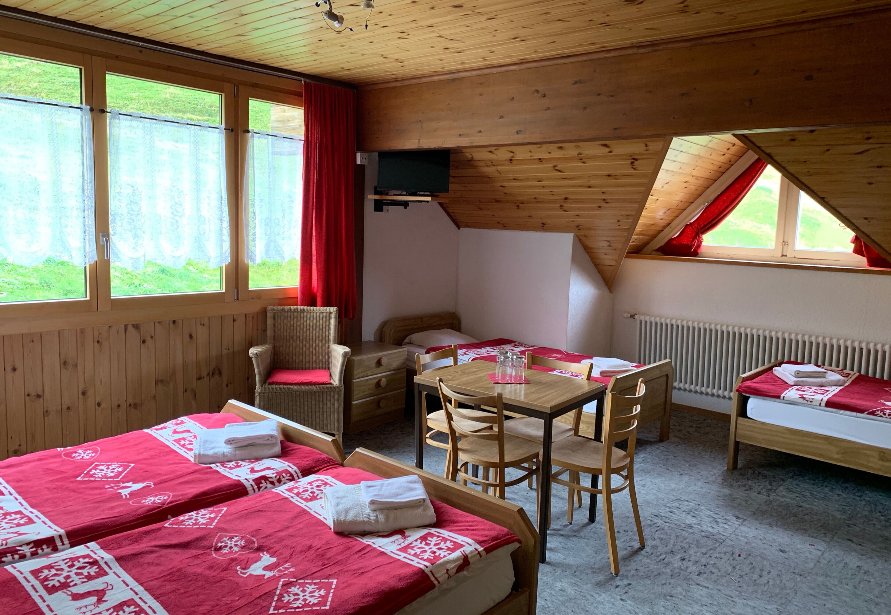 Quadruple Room | Individually decorated, individually furnished, free WiFi, bed sheets