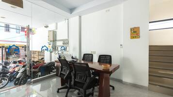 Quầy tiếp tân