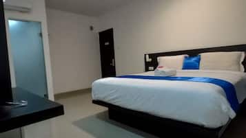 Suite Junior | Bureau, chambres insonorisées, Wi-Fi gratuit, draps fournis