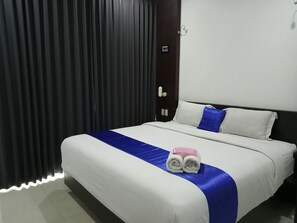 Suite | Desk, soundproofing, free WiFi, bed sheets