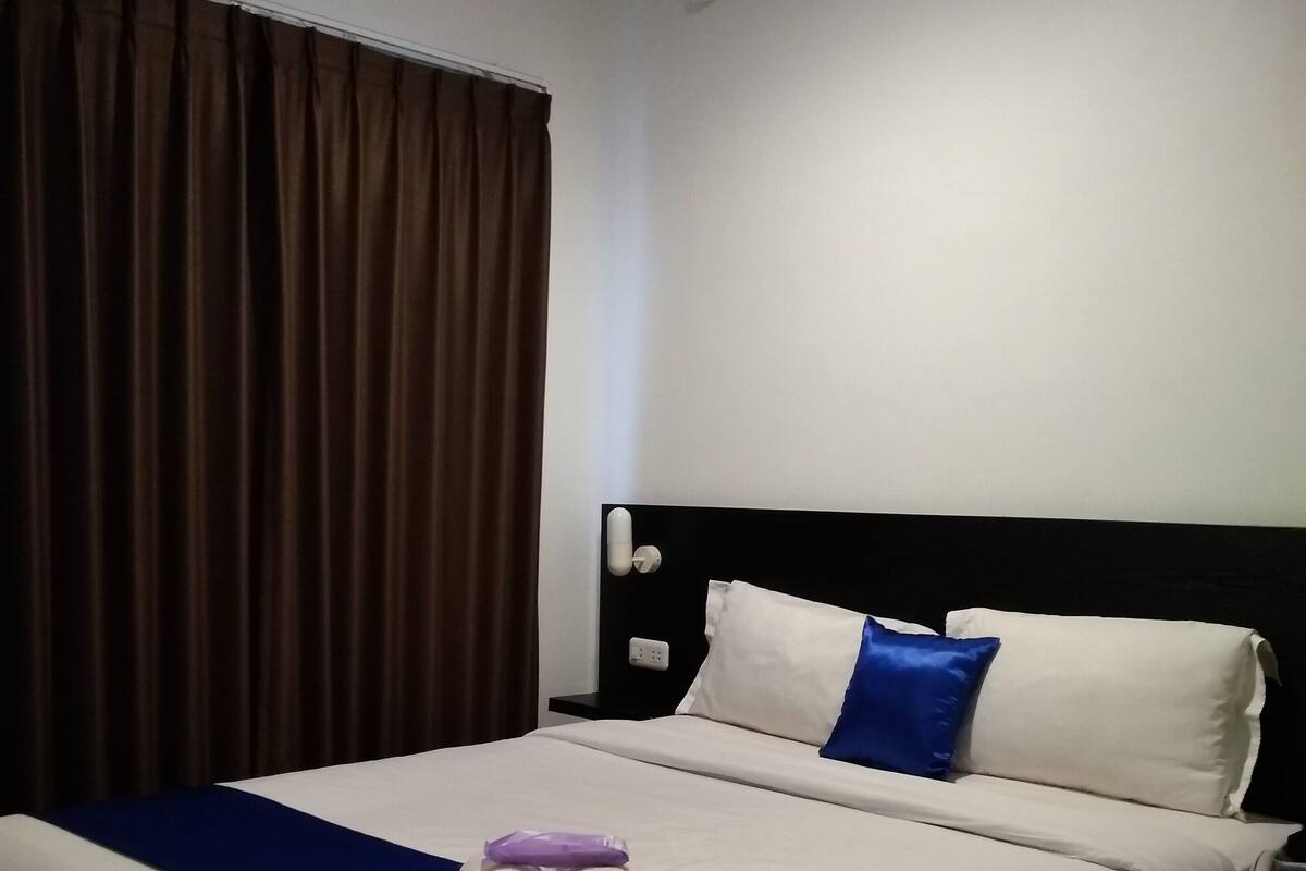 Deluxe Double Room | Desk, soundproofing, WiFi (free), bed sheets