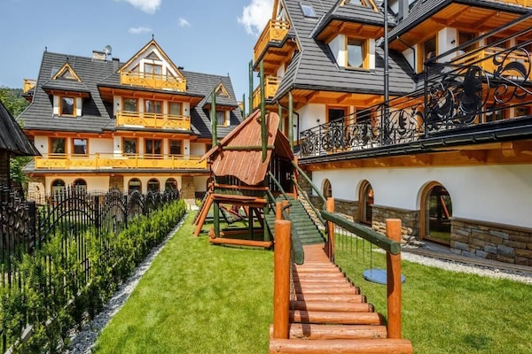 Children's play area - outdoor
