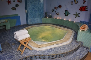 Sauna, hot tub, hot stone massages, Swedish massages, sports massages