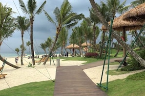 Una spiaggia nelle vicinanze