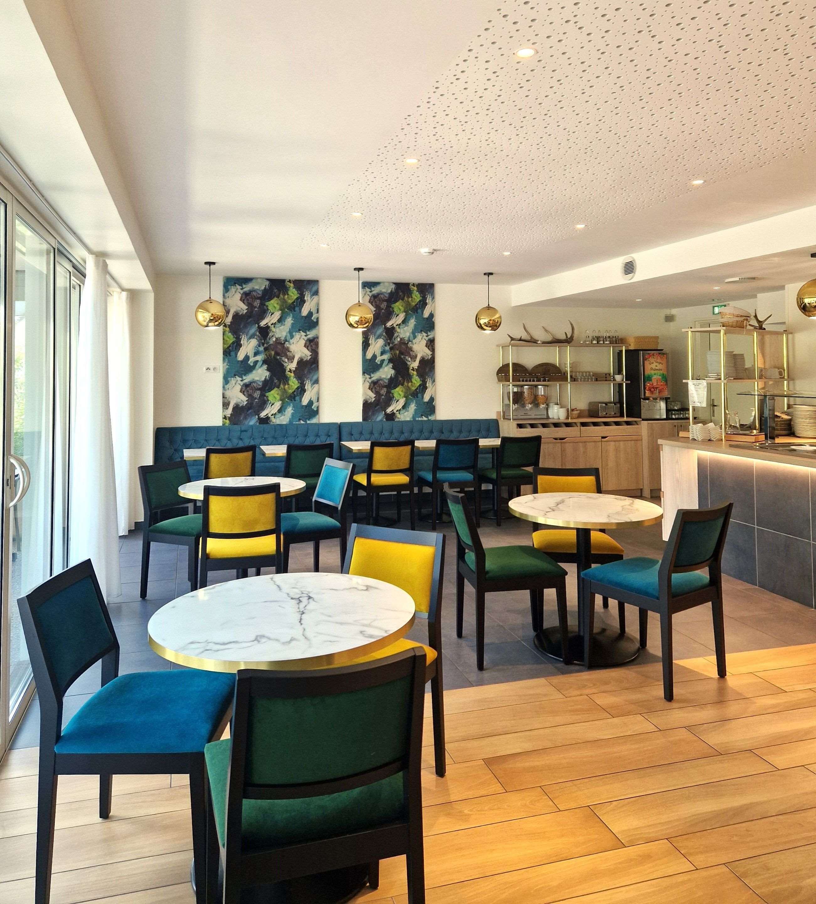 Colazione continentale, servita tutte le mattine (16 EUR a persona) 