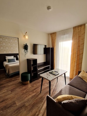 Premium bedding, in-room safe, individually decorated, laptop workspace - Le Brame de Sologne (Muides-sur-Loire)