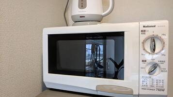 Tecuno Apartment 502 | Microwave