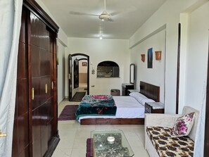 Deluxe Studio Suite