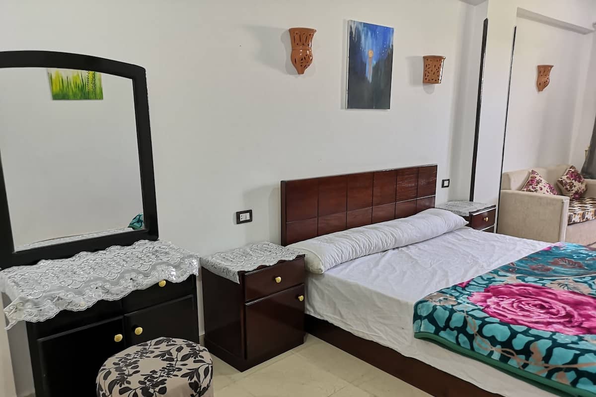 Suíte estúdio luxo | 2 quartos, frigobar, Wi-Fi de cortesia