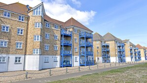 Unclassified image, 3 of 17, button - Beachfront (Eastbourne)