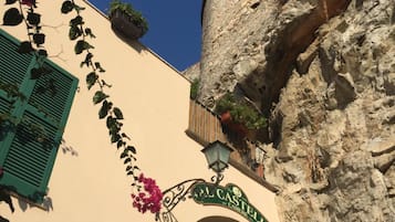 Esterni