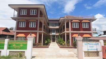 واجهة المنشأة