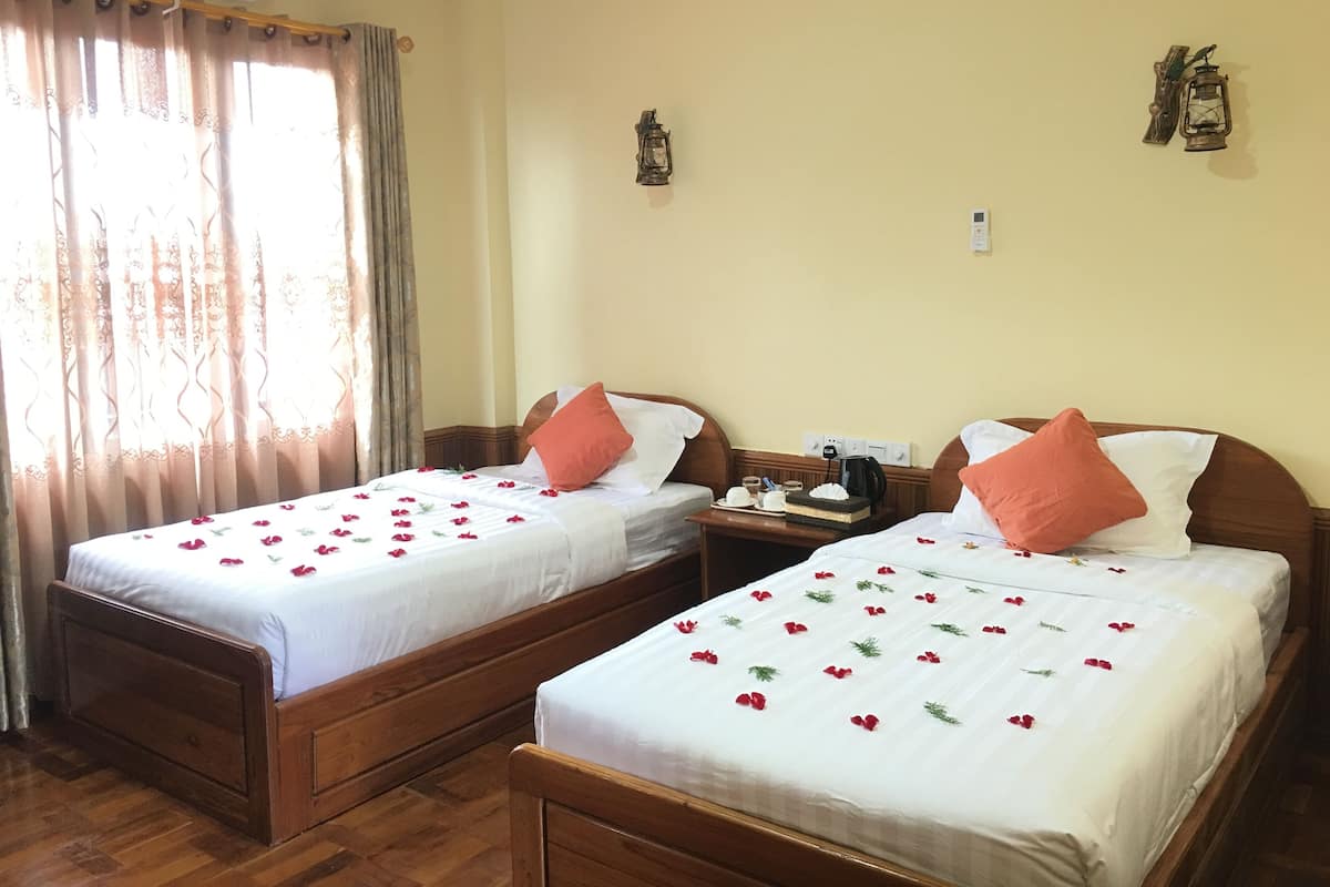 Superior Twin Room | Free WiFi, bed sheets