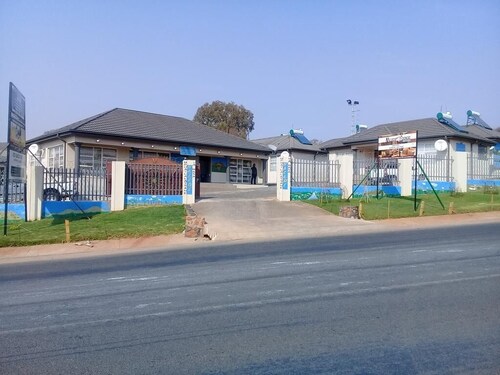 NALEDI LODGE JANE FURSE