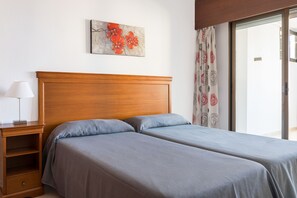 In-room safe, iron/ironing board, free cribs/infant beds, free WiFi - Apartamentos Gemelos Beninter (Benidorm)