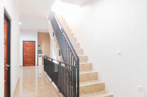 Hotel O Axl Residence